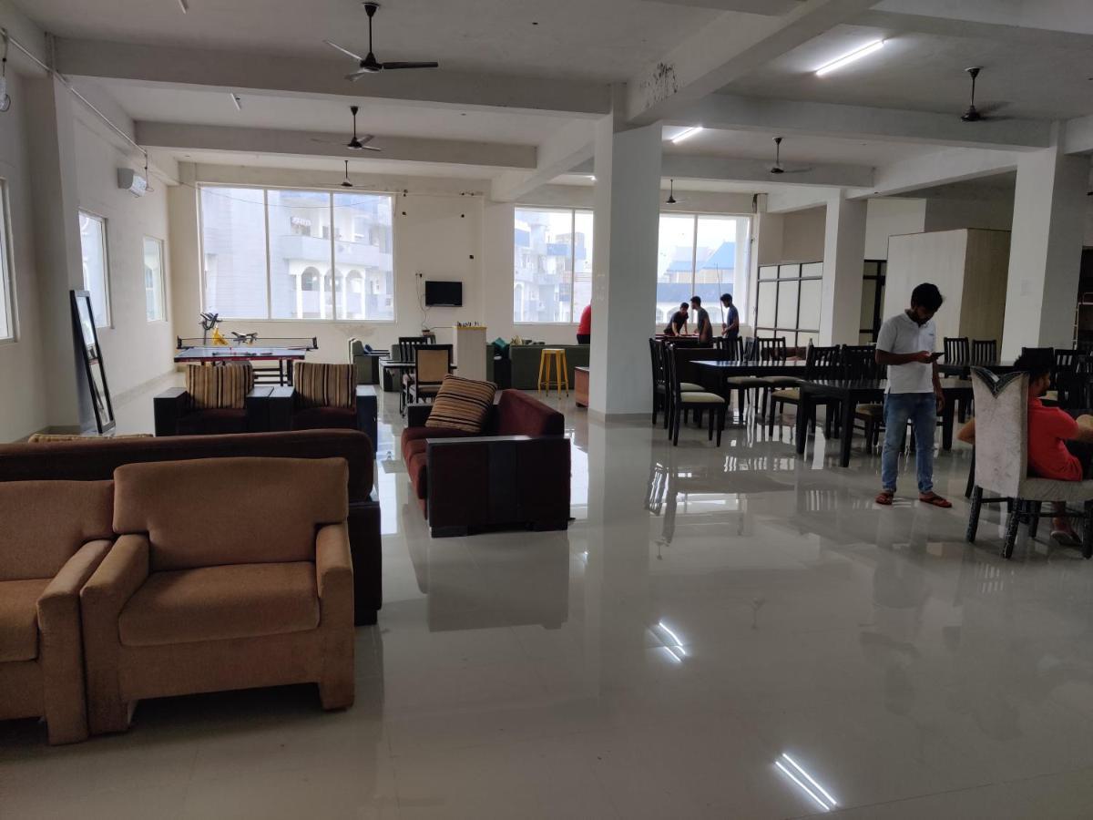 Abuzz Oxfordcaps Imperial Heights Mussoorie Dehradun旅舍 外观 照片